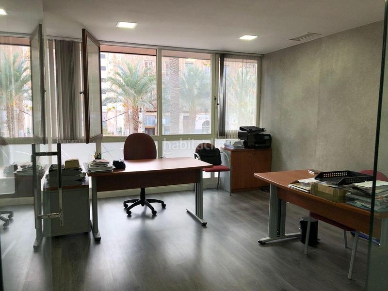 Foto 900cf866-076a-4994-8136-879e7bb43cc1. Alquiler local comercial amplia oficina en el centro . en Alicante