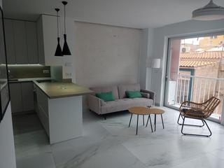 Location Appartement  Calle gerona. Piso reformado en el centro de alicante.