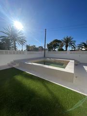 Lloguer Xalet a Playa Muchavista. Espectacular chalet independiente de obra nueva en la zona de la