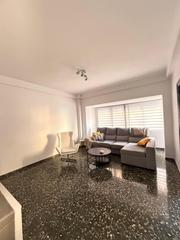 Miete Etagenwohnung  Calle de valencia. Piso en la zona de la plaza de toros, alicante
