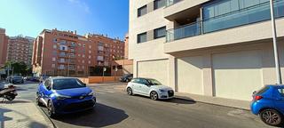 Local commercial en Calle ee 29. Magnifico local comercial junto a la avenida mediterrneo.