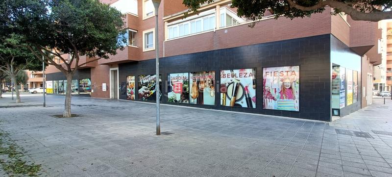 Foto 05db73ae-7f3a-4327-b2df-e668c45d080d. Alquiler local comercial en carretera de ronda 387 se alquila magnifico local de 1.300m2. en Almería