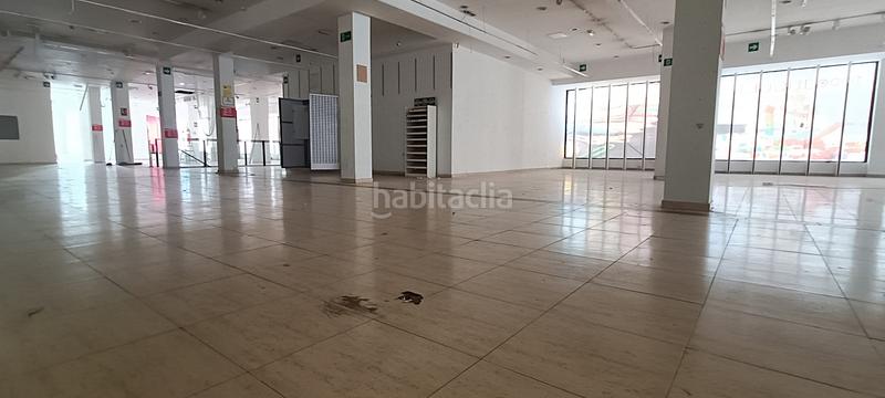 Foto 811aa84d-1539-4651-8bf3-94dc1a2acf07. Alquiler local comercial en carretera de ronda 387 se alquila magnifico local de 1.300m2. en Almería