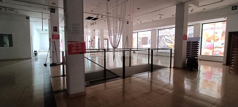 Foto cffa5530-55d9-48ba-b6d2-35bd0af4d90d. Alquiler local comercial en carretera de ronda 387 se alquila magnifico local de 1.300m2. en Almería