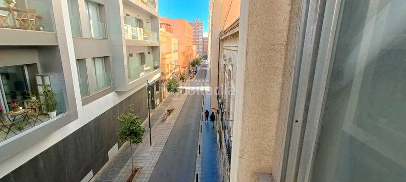 Foto b6622360-ef56-42f6-b4e6-6974cbe6a16c. Appartamento in calle san leonardo 23 in Plaza de Toros - Santa Rita Almería