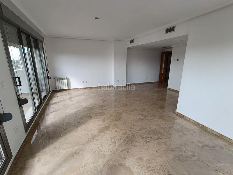 Foto 4bfd2cfc-004a-4506-ad80-cb3e0ab9e04b. Location appartement avec parking dans Penya-Roja - Avda. Francia Valencia