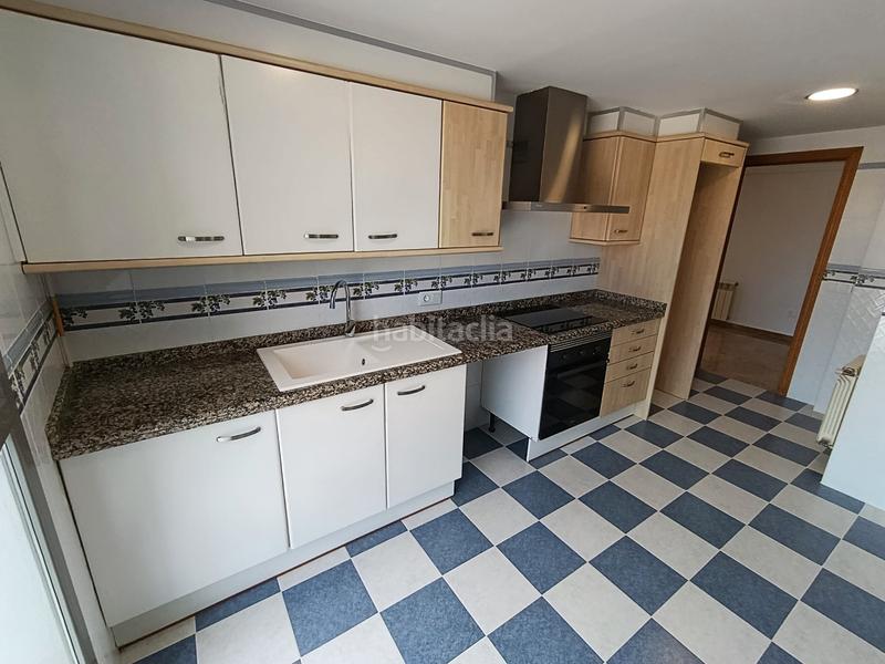 Foto c12d67c2-4b26-43b0-b91b-a367bb60c994. Location appartement avec parking dans Penya-Roja - Avda. Francia Valencia