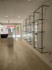 Alquiler Local Comercial en Centre. Local comercial en dos plantas