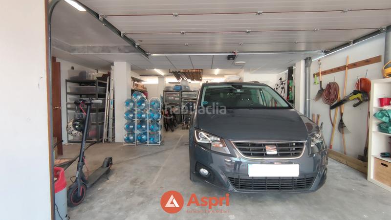 Foto c0f58ccf-a370-47ba-9e5c-132f8157d8f6. Chalet mit kamin heizung parking pool in Ciutat Diagonal Esplugues de Llobregat