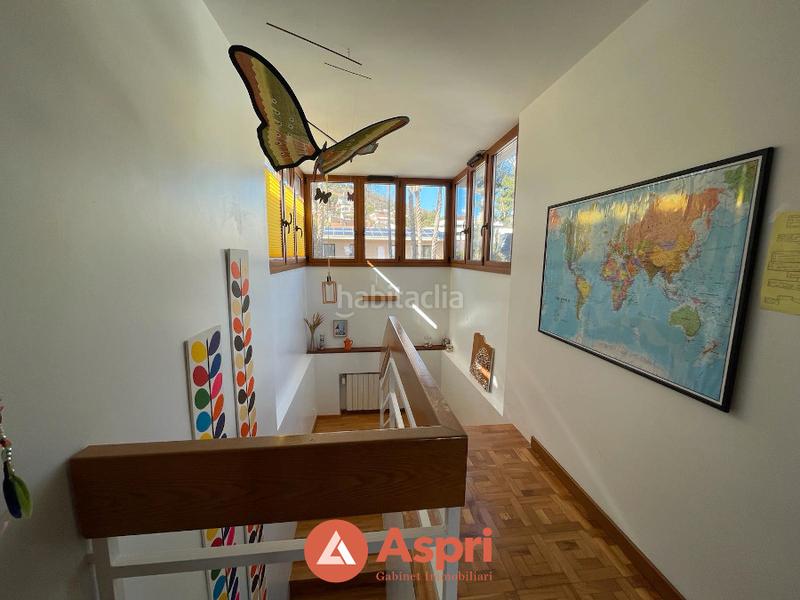 Foto 55a7ff56-c1b9-4136-9232-f89018770131. Chalet with fireplace heating parking pool in Ciutat Diagonal Esplugues de Llobregat