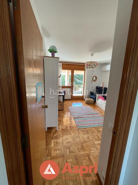 Foto a8852b73-37e2-44a1-8eeb-d8b8a74b62b4. Chalet with fireplace heating parking pool in Ciutat Diagonal Esplugues de Llobregat