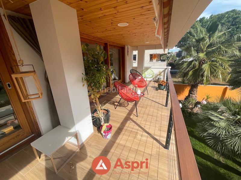 Foto a5c0f11a-68d9-4a38-a715-666b677b4bc3. Chalet avec cheminée chauffage parking piscine dans Esplugues de Llobregat