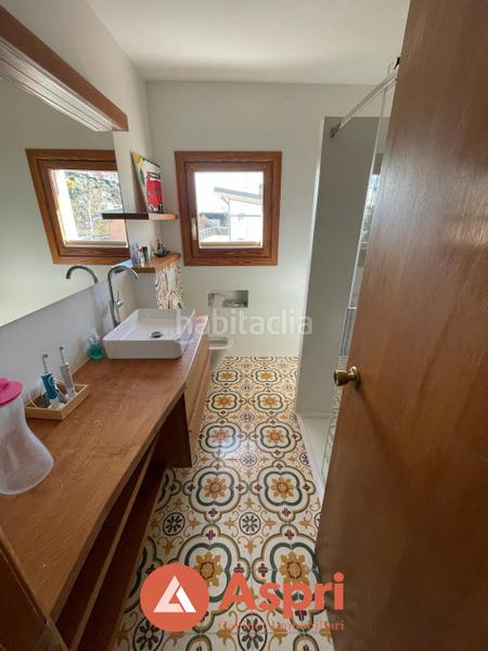 Foto 135dbef5-bd6e-44ab-9d08-de727c387e01. Chalet en Ciutat Diagonal Esplugues de Llobregat