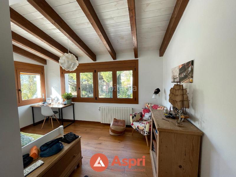 Foto 146d6c3b-ef06-4b4c-adf5-3cb19bb14565. Chalet en Ciutat Diagonal Esplugues de Llobregat