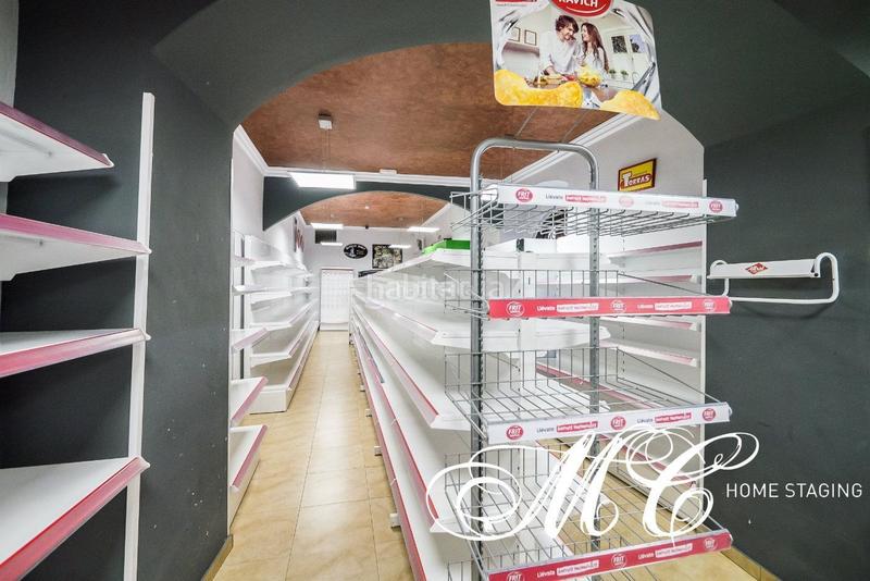 Foto 724d8f91-b286-44ff-8a2e-4888e5cdf48a. Location local commercial dans Verges