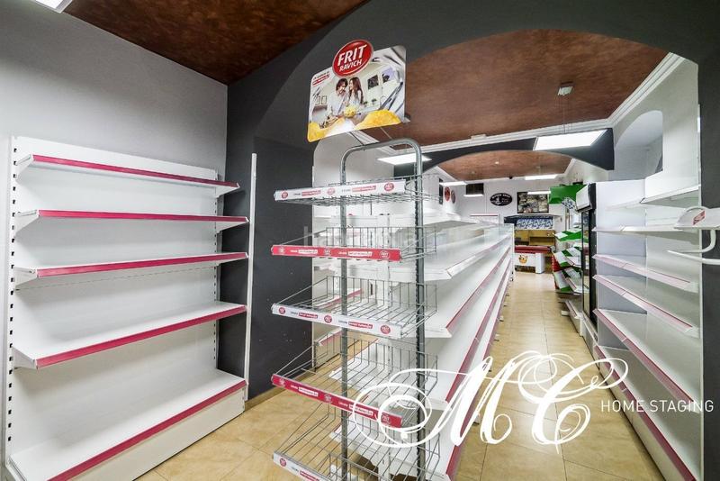 Foto ed335f10-c102-4ea7-af9d-97be0bed5496. Location local commercial dans Verges