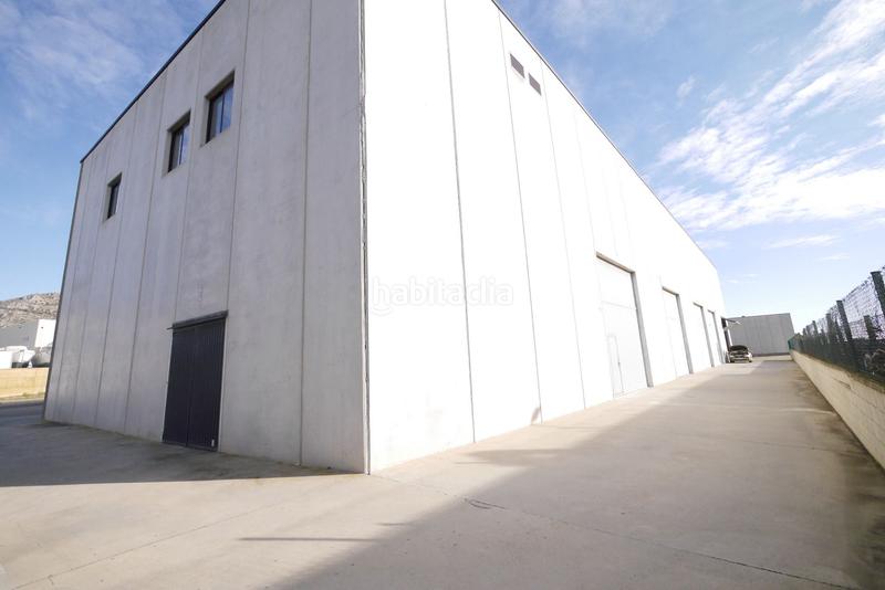 Foto 592037cf-c2f7-40a9-b4db-0380ecc1f2b1. Miete fabrikhalle in Torroella de Montgrí