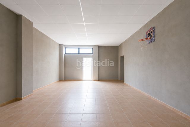 Foto 38f29a84-03ce-42c2-8efd-0ad5afaeaf5e. Local comercial a Verges