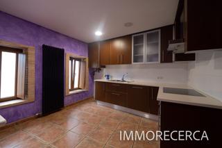 Etagenwohnung in Torroella de Montgrí. Piso rustico en el centro de la poblacion