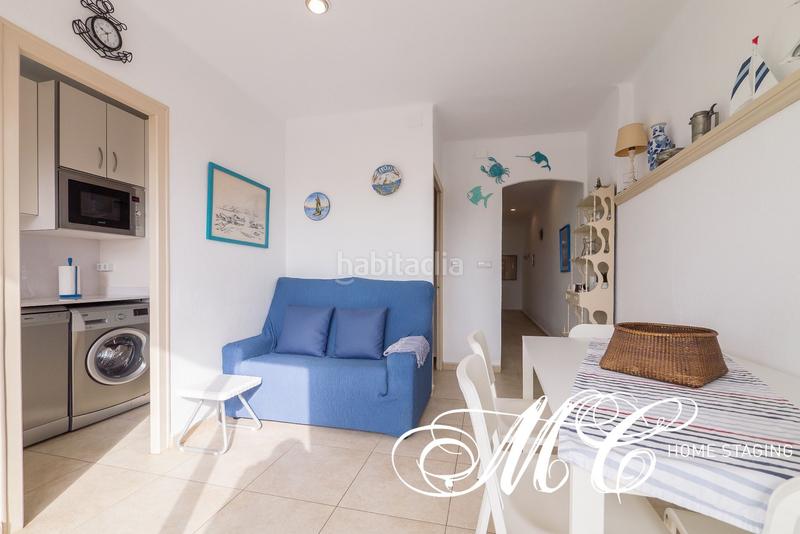 Foto 5c6762c0-3b7d-4dad-8a29-e4274f7b6aec. Alquiler piso apartamento primera linea en l´Estartit poble Estartit