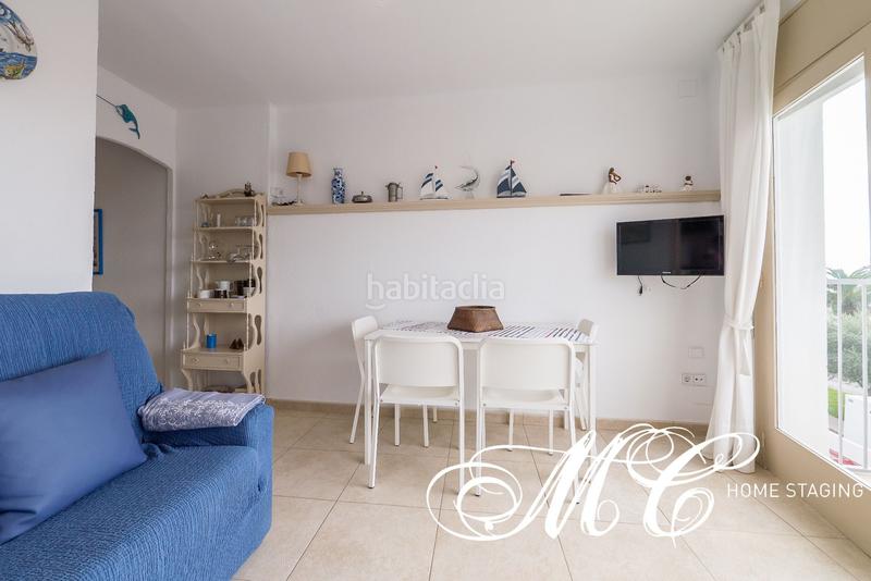 Foto f9e1e9d9-b684-4368-b104-b5fbcc39442e. Alquiler piso apartamento primera linea en l´Estartit poble Estartit