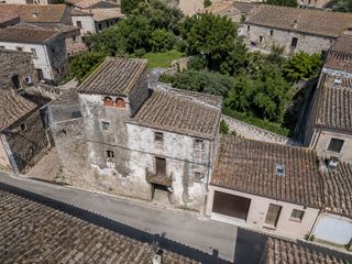 Maison à Tallada d´Empordà (La). Autèntica casa de poble de pedra per rehabilitar al cor de lempo