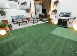 Casa en Santa Perpètua de Mogoda. Casa de nueva construcción en el centro del pueblo con amplia te