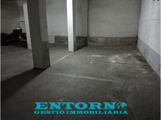 Aparcament cotxe a Can Pantiquet. Económico parking en can pantiquet