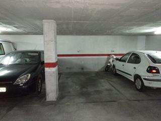 Lloguer Aparcament cotxe  Carrer santa rosalia. Plaza de parquing en alquiler zona teixonera !!   para coche gra