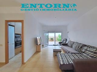 Pis a Col·legis Nous. Bajo con patio en el centro de mollet!