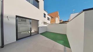 Haus  Carrer carrer d'àngel guimerà, 4. Casa a estrenar en pleno centro  de sta. perpètua !!