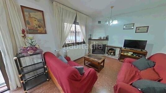 Foto 3b18c382-8019-4b54-a07e-9212e78f78d4. Casa amb calefacció aparcament a Polinyà