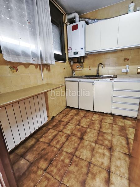 Foto b24c8b6b-2dc6-4826-9823-526afccfc059. Casa amb calefacció aparcament a Polinyà