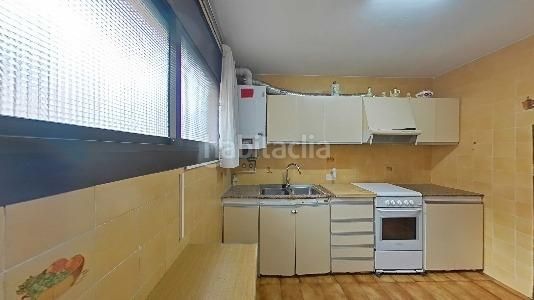Foto c5e2dbf6-5243-4c82-8271-21eaac6275d2. Casa amb calefacció aparcament a Polinyà