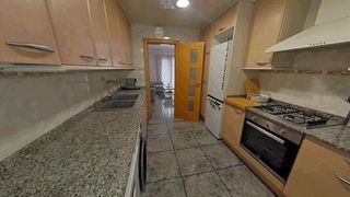 Appartamento in Santa Perpètua de Mogoda. Piso reformado en finca con ascensor en can filuà