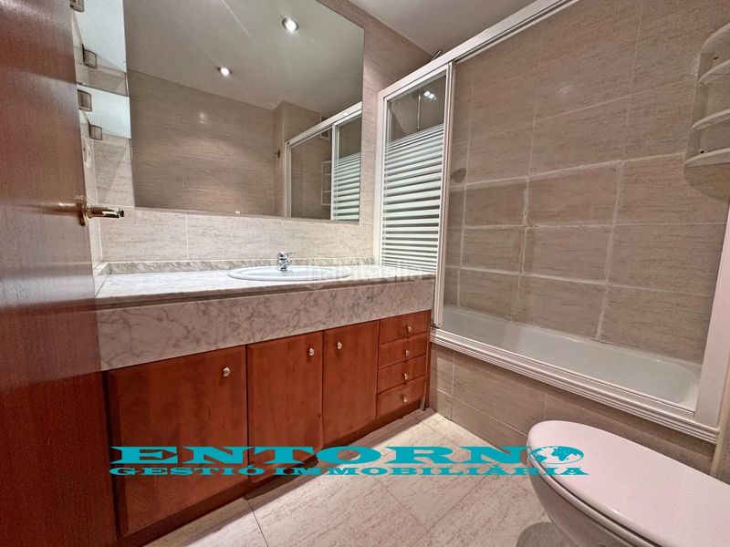 Foto 5d18d18a-b628-4ff6-814d-fb96f7b6b257. Flat with heating parking in Polinyà
