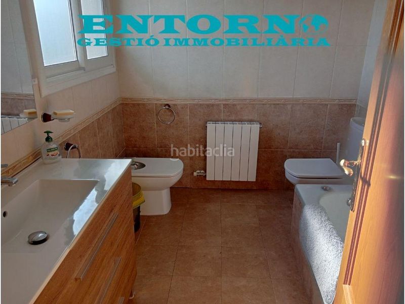 Foto 899e5282-a3fd-4e65-b760-9b9b3d4a2d9b. Casa amb calefacció aparcament piscina a Lliçà d´Amunt