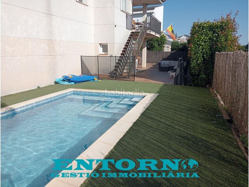 Foto c0c29b0a-d53a-477c-9e8d-4d6d3546e9cd. Casa amb calefacció aparcament piscina a Lliçà d´Amunt
