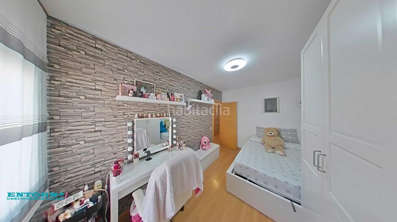 Foto fb6a6b7d-f523-468a-9221-759eb9eb6e49. Pis amb calefacció aparcament a Polinyà