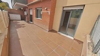 Appartement à Polinyà. Planta baja con terraza de 35 mts en zona creueta.
