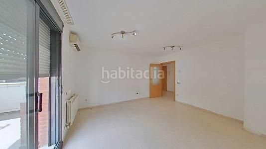 Foto fce6355f-001a-4814-9588-3dab67f8a311. Pis amb calefacció aparcament a Polinyà