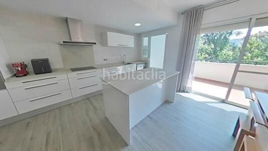 Foto fb7c6b43-666e-4d92-93b6-51f48026bbee. Pis amb calefacció aparcament a Polinyà