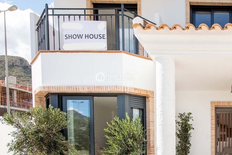 Foto 64e3249d-b33e-4153-b68e-bc685bd5729f. Casa adossada amb calefacció aparcament piscina a Cox