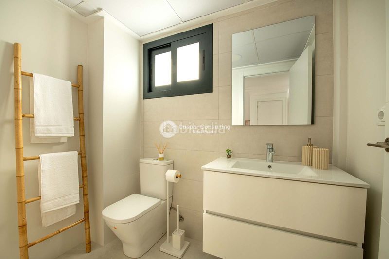 Foto 83d50ade-c381-4831-a0e3-597a20f3b602. Casa adossada amb calefacció aparcament piscina a Cox