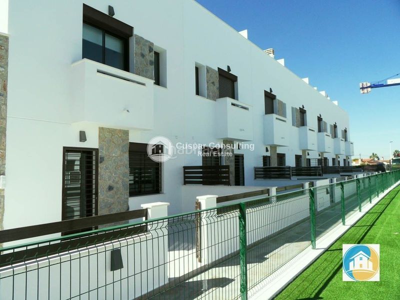 Foto eb465ffe-473a-4bfc-be5f-45da8fb21d5a. Dúplex amb calefacció aparcament piscina a Pilar de la Horadada ciudad Pilar de la Horadada