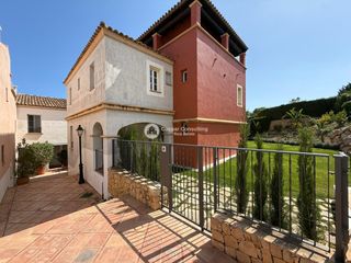 Casa adossada  N/a. En finestrat