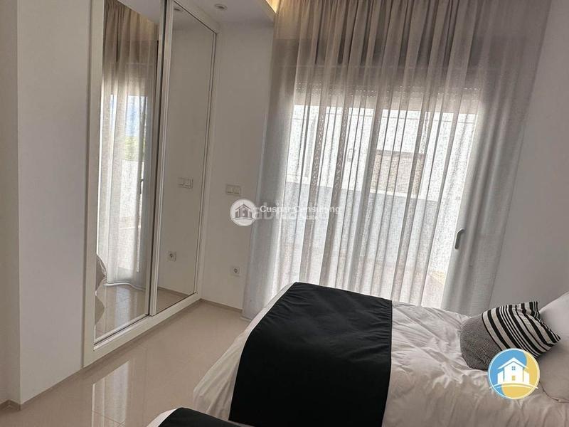 Foto 3d6a4af5-e131-4fb8-b618-9b9e977a2d0d. Xalet amb aparcament piscina a Centro Alcázares (Los)