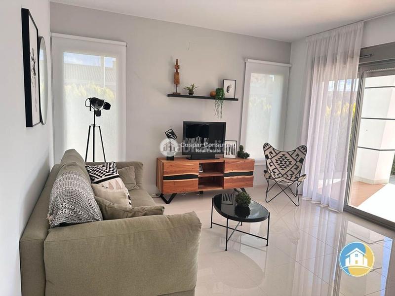 Foto 8d89b9b8-c485-4d0e-8024-808f04bd915a. Xalet amb aparcament piscina a Centro Alcázares (Los)