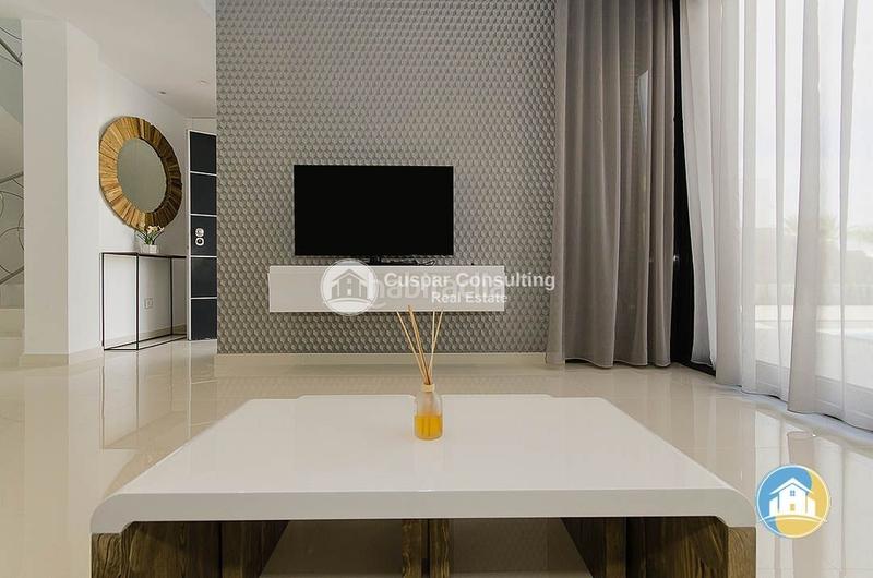 Foto 17997803-0925-41a9-9a0c-dde136f26bfe. Chalet with parking pool in Campoamor Orihuela