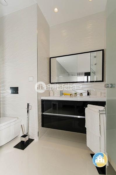 Foto 221ba94b-de7f-40e3-86e5-77896ef08255. Chalet with parking pool in Campoamor Orihuela